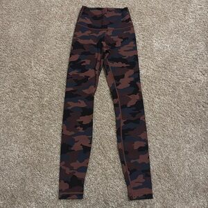 Lululemon leggings size 2 28” (camo)